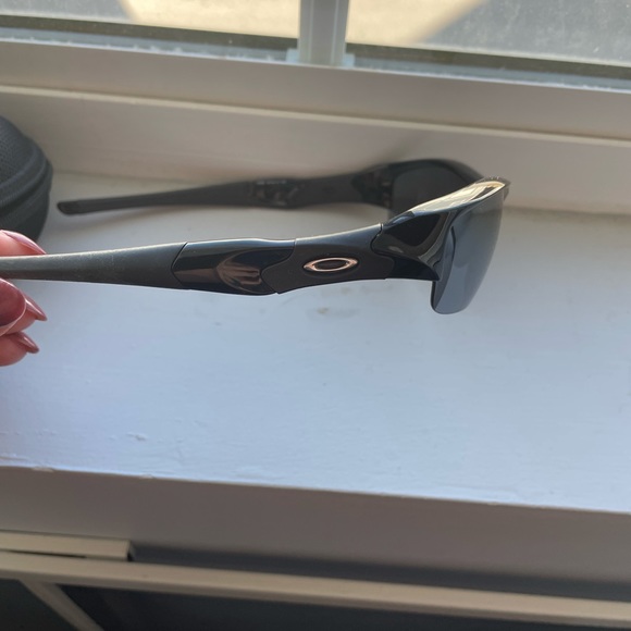 Oakley Sunglasses Men’s - Picture 3 of 3